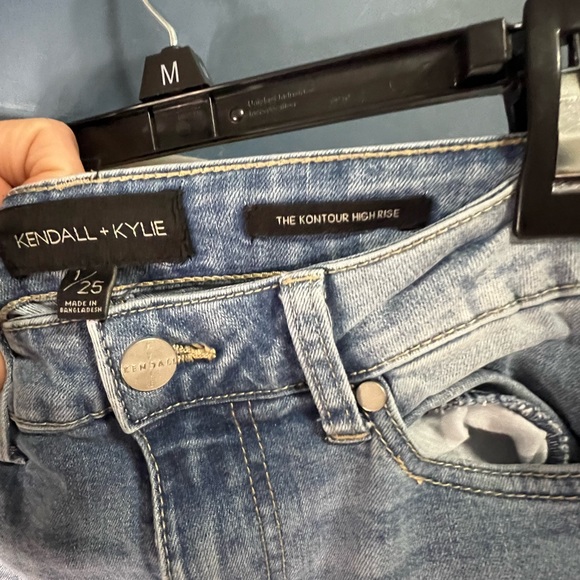Kendall and Kylie jeans size 1/25 . The Kontour high rise - Picture 6 of 6